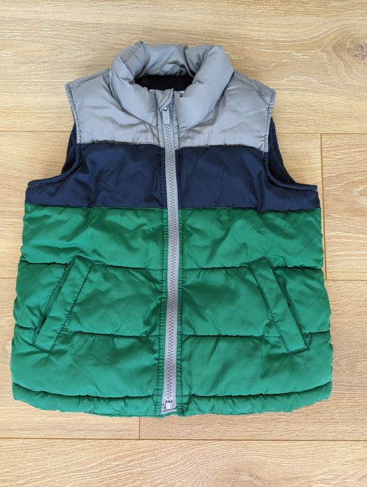 Жилєтка олдтневі old navy 4 роки