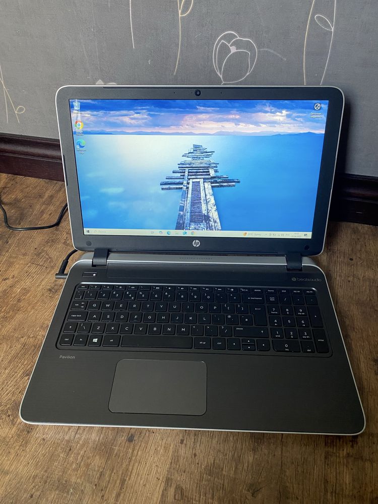 Ноутбук hp Pavilion Protect Smart