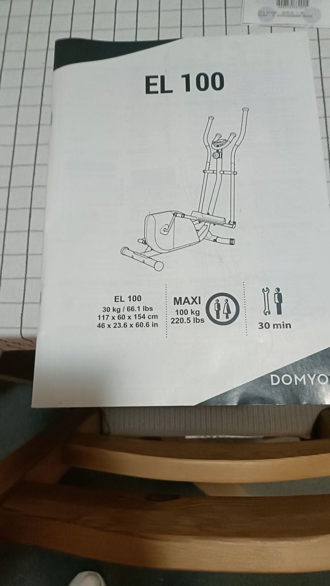 Bicicleta elíptica nova
