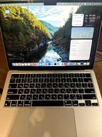 macbook air m2 (2022) 13.6, 256GB SSD, 16GB RAM