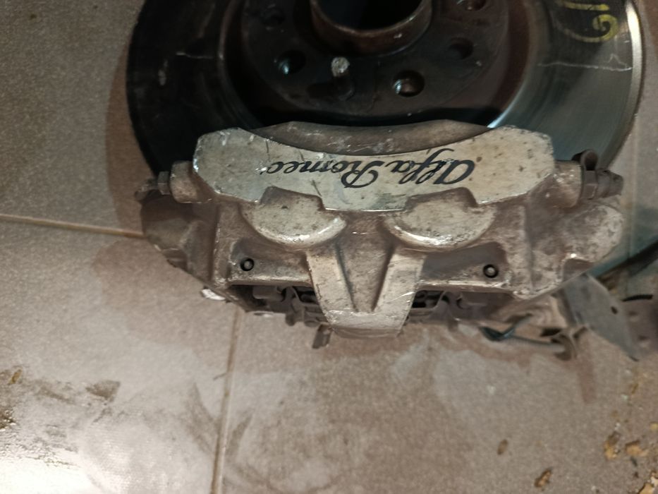 Zacisk hamulcowy lewy przód Alfa Romeo giulia 2.0