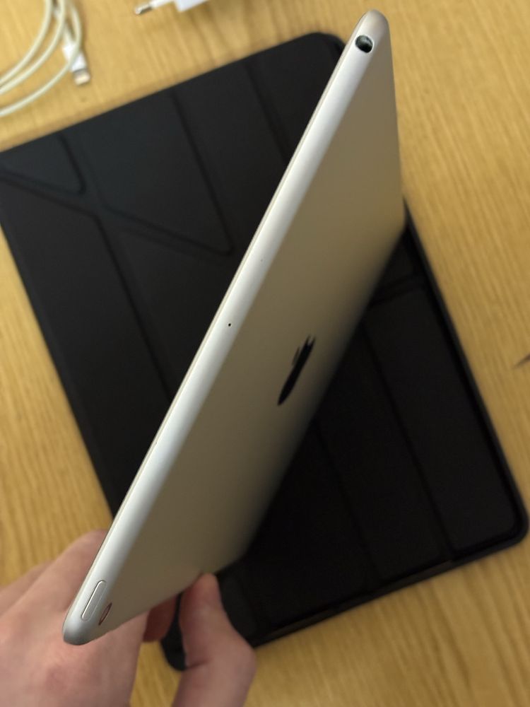 Ipad Air 3 2019 64GB Wi-Fi Space Gray 80% акб