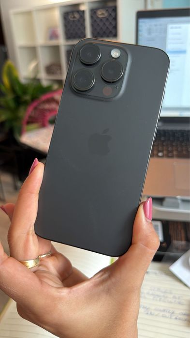 RESERVADO Iphone 15 pro 128gb como novo