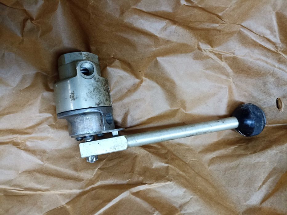 zawór przełącznik pneumatyczny SKOT T55 BWP BRDM2