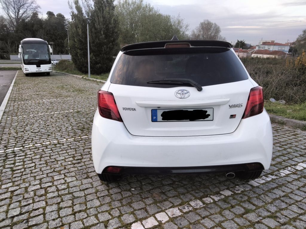 Toyota Yaris 1.4D Comfort + Pack Style