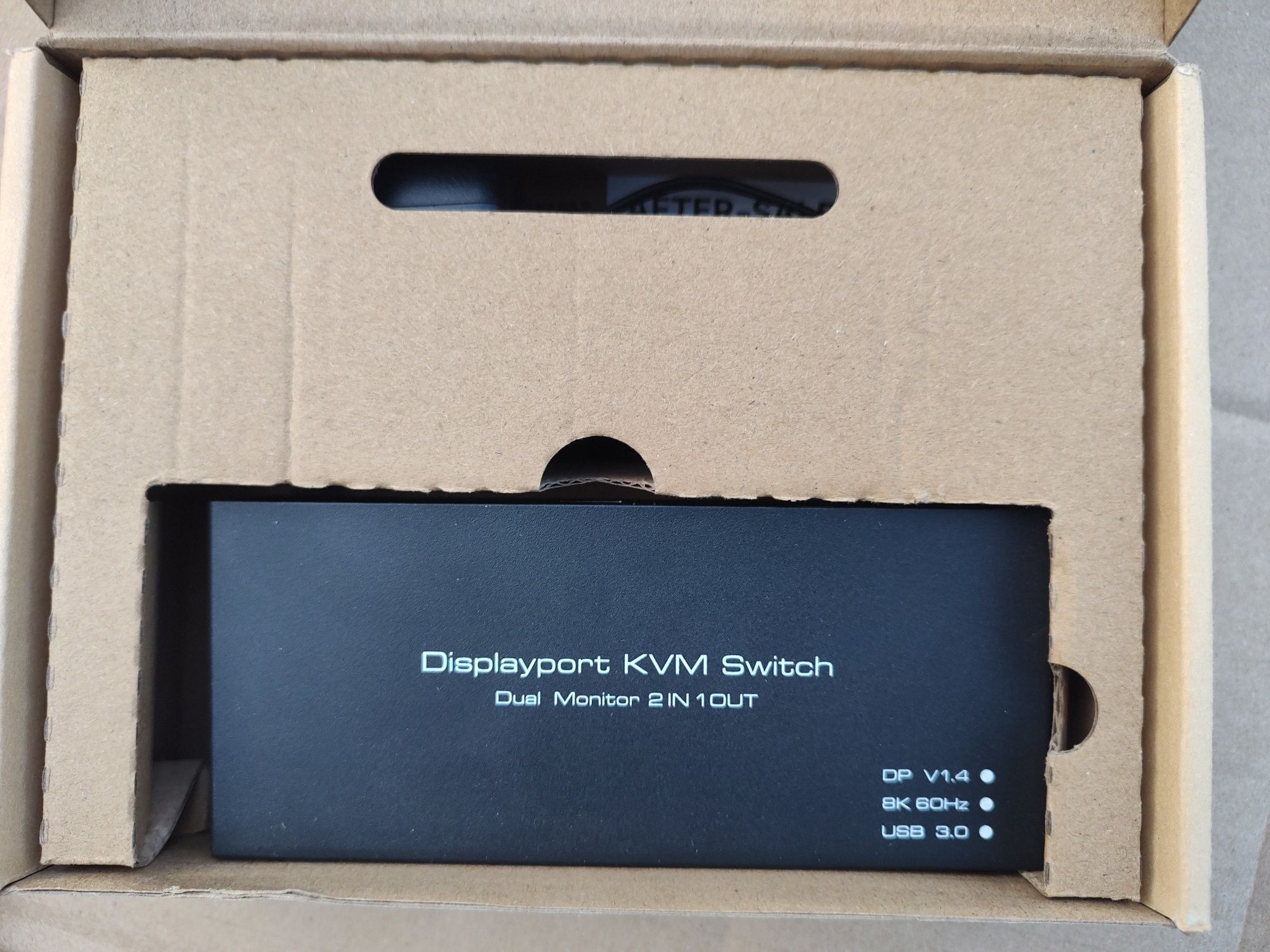 Подвійний KVM перемикач моніторів 2*2 8K 60Hz