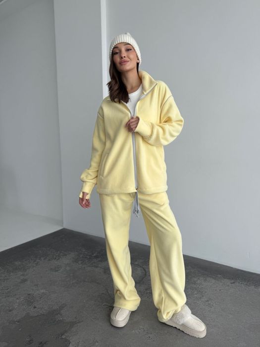 Жіночий костюм з флісу жовтий оверсайз