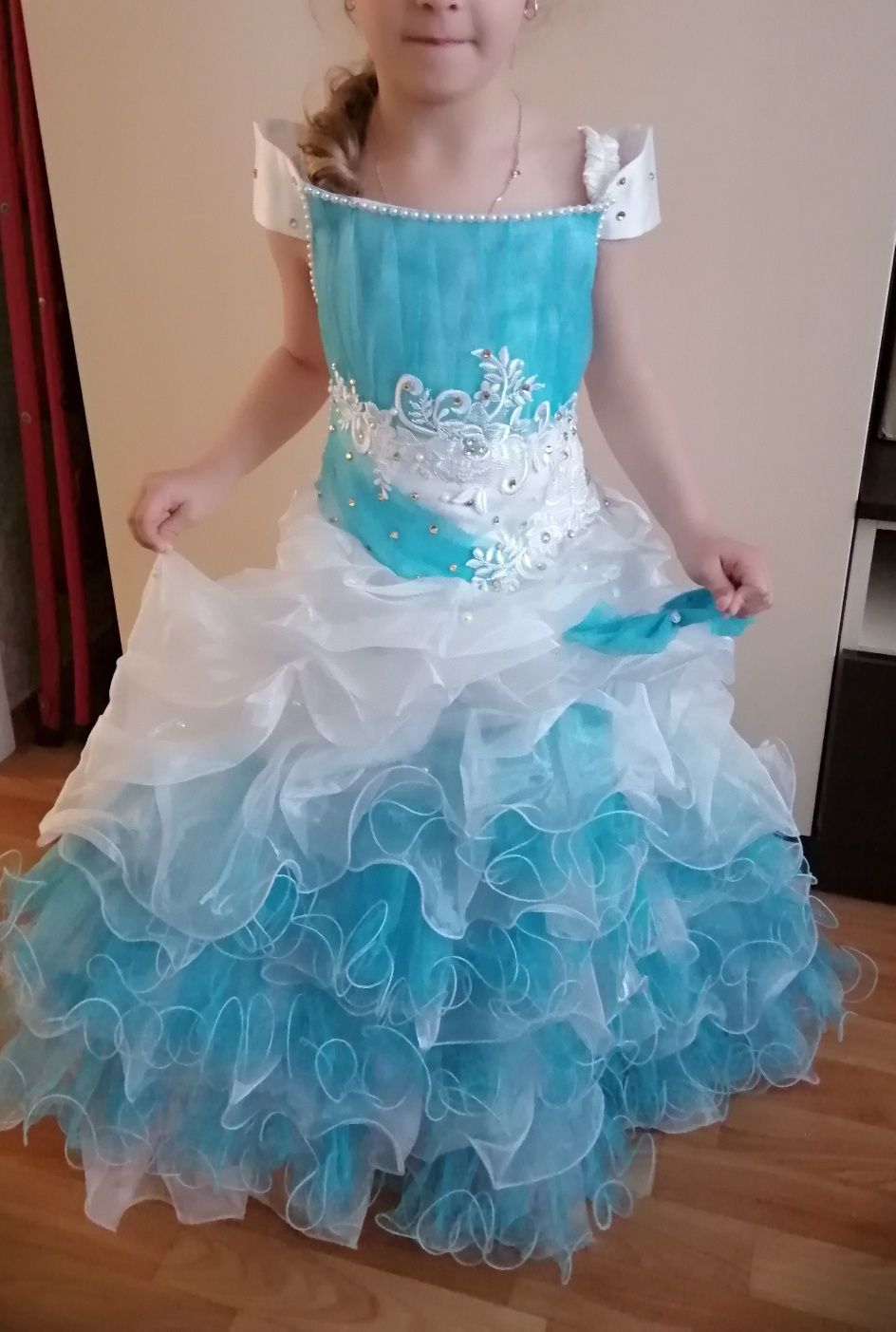 Платье нарядное 6- 10лет