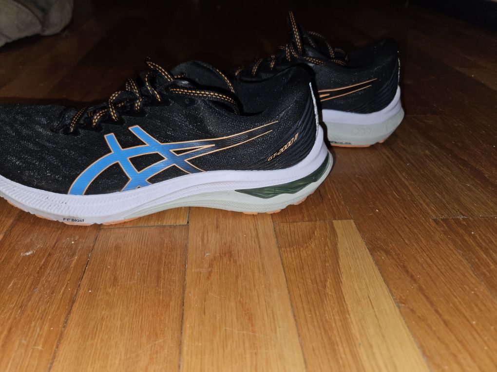 Asics GT-2000 11