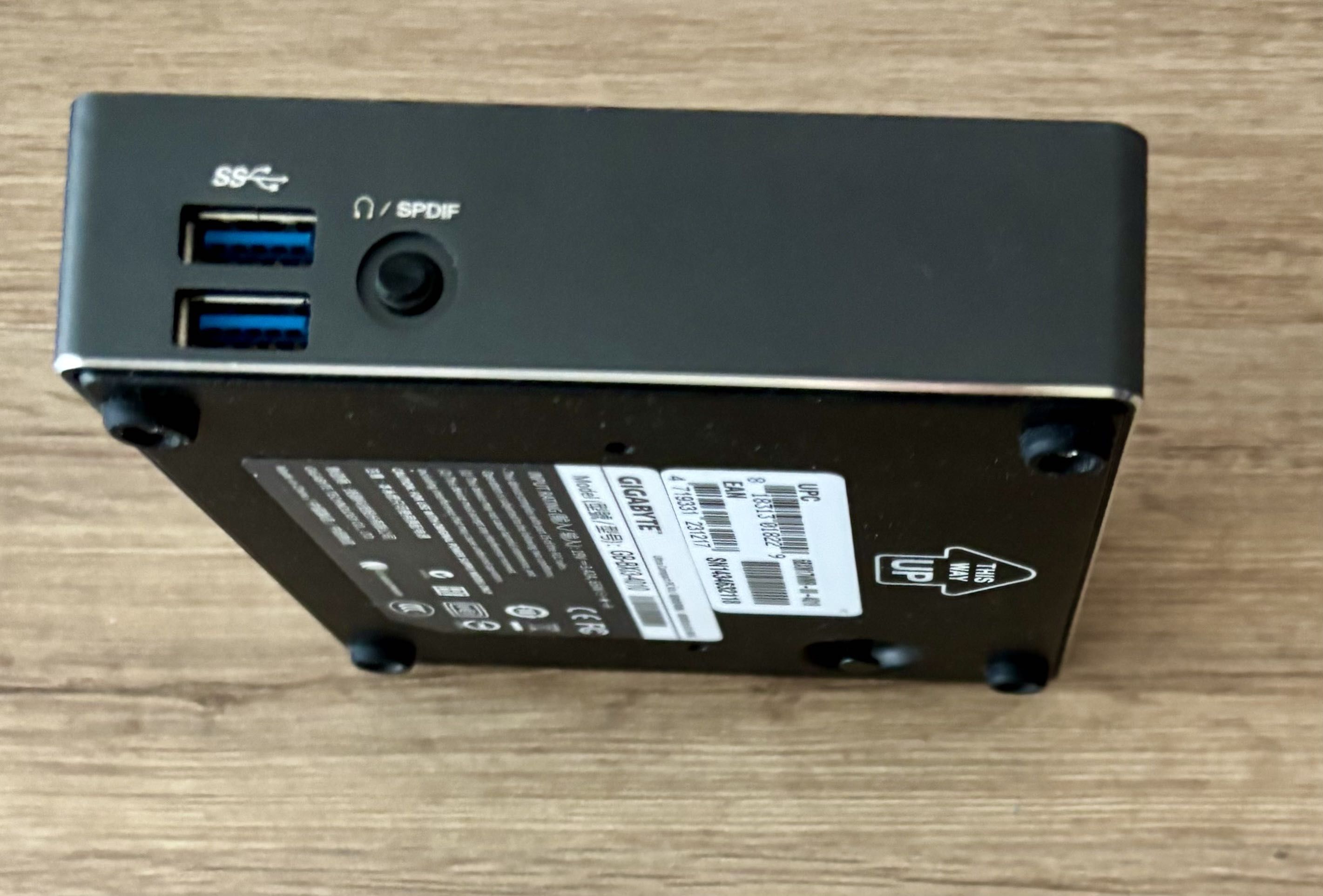Komputer mini PC Gigabyte Brix GB-BXi3-4010