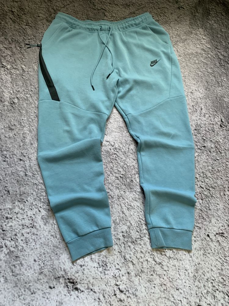 Костюм Nike tech fleece