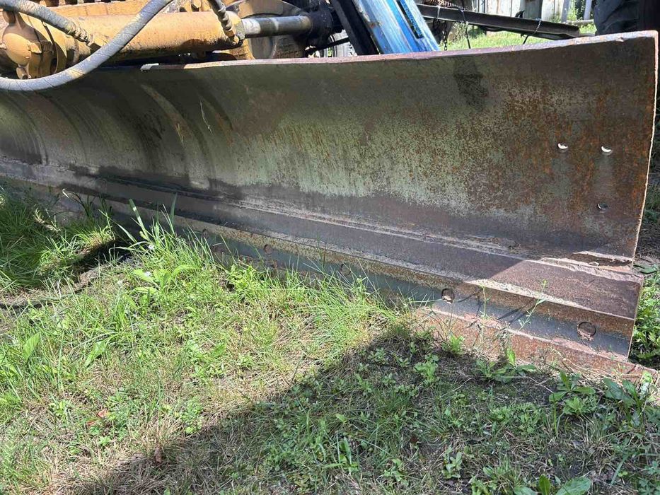 Продам грейдер ДЗ-143