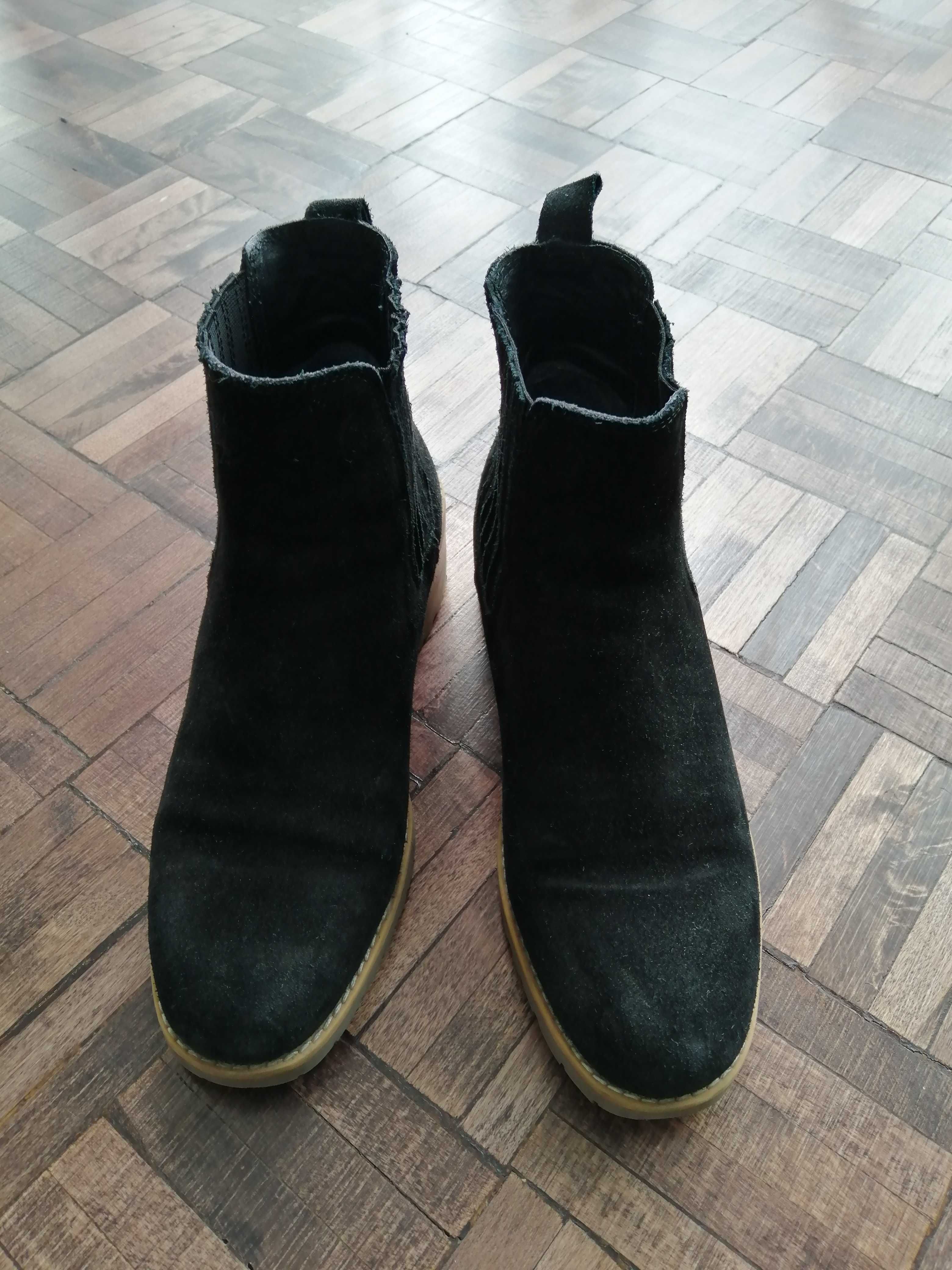Czarne, skórzane, zamszowe botki Esmara r. 37