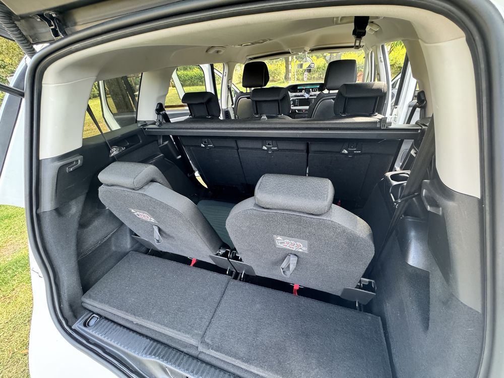 Citroen C4 Grand Pisasso . Salon . 1.6 HDI