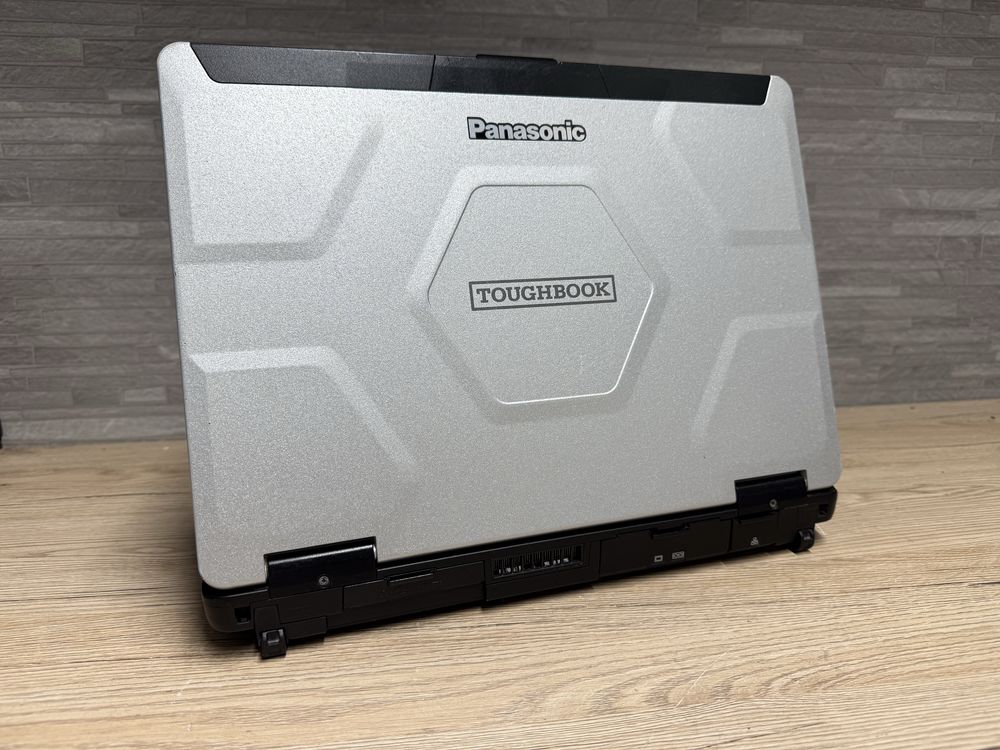 Військовий ноутбук Panasonic ToughBook CF-54 intel i5-7300U/16gb/256gb