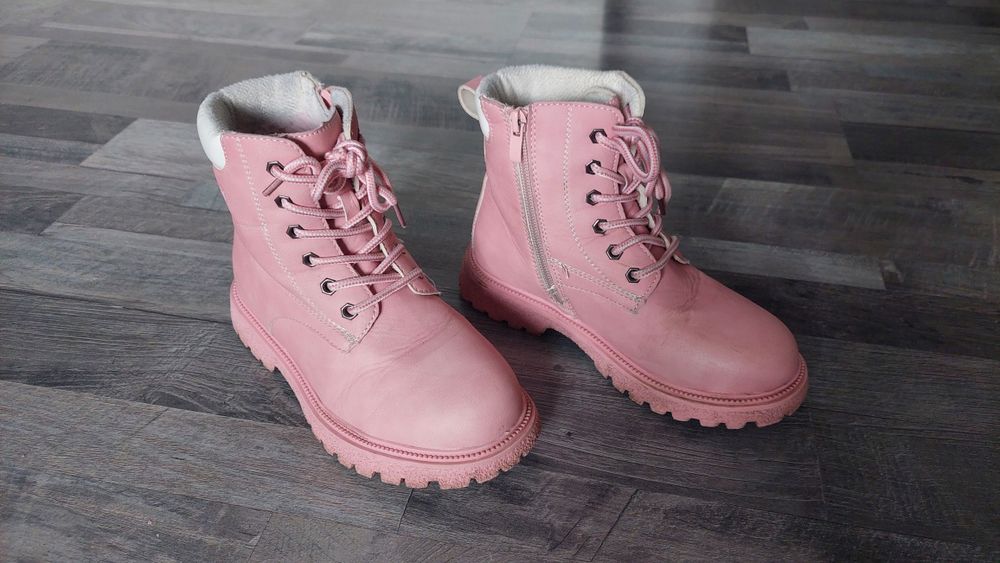 Buty botki zimowe jesienne trapery