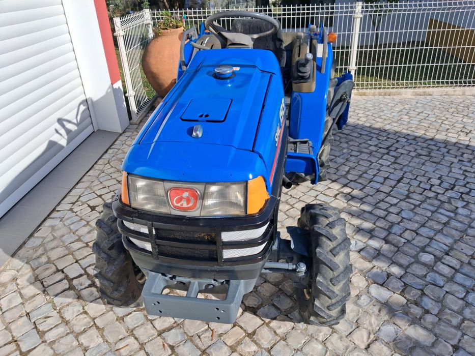 Trator iseki Sial 193 com direção assistida