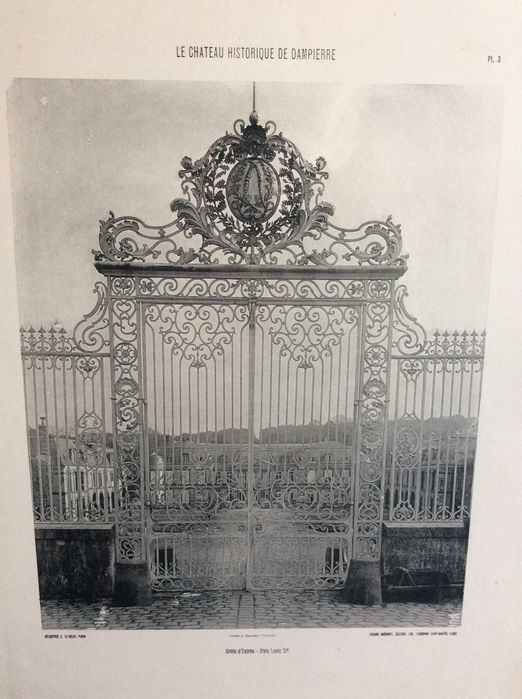 Le Chateau Historique de Dampierre. Heliotipia de 1905. Lote 2