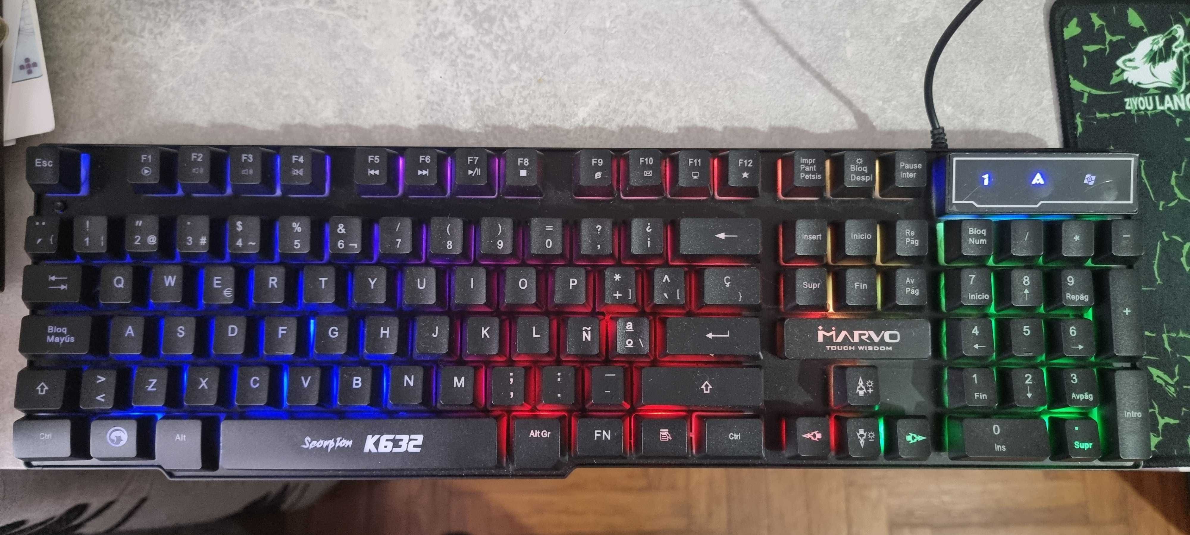 Teclado mecanico Gaming RGB