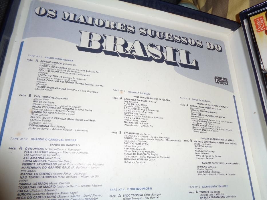 Coleção de 7 cassetes musica Brasileira das Seleções ofereça no NATAL