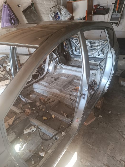 Кузов Тойота Королла Версо 2005-2009 р.