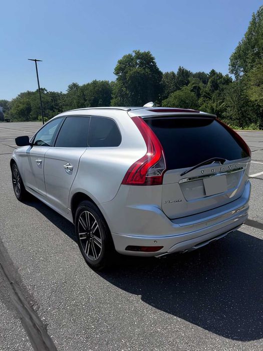 Volvo XC60      2017