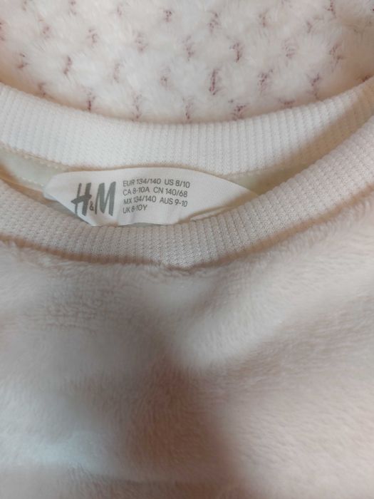 Biały świąteczny sweter dla dziewczynki, H&M, rozmiar 134-140