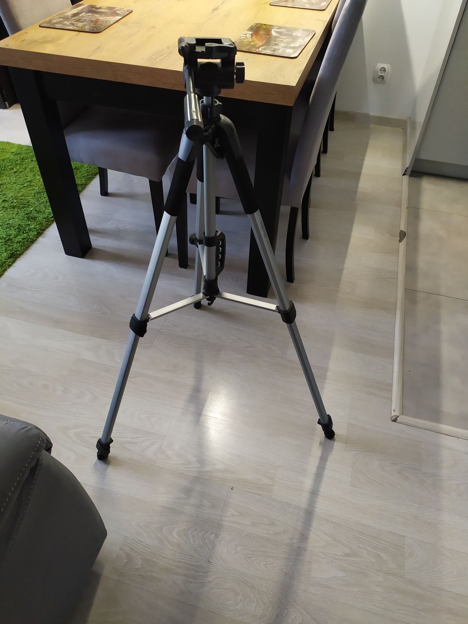 Statyw DigiPod TR 570A do aparatów kamer