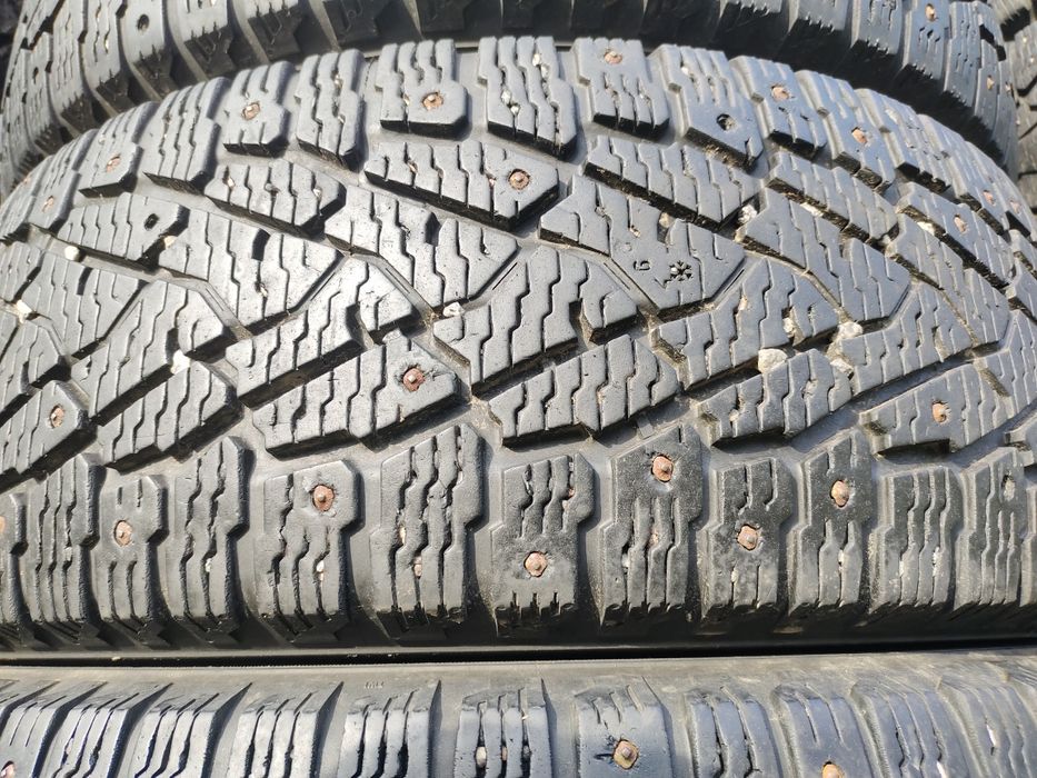 Шини резина R16c 235/65 121/119