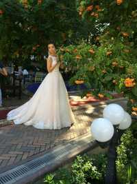 Оригинальное свадебное платье Anna Sposa
