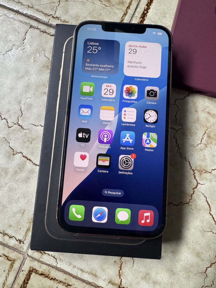 iPhone 12 Pro Max - Excelente! Oferta de 5 capas e cabo!