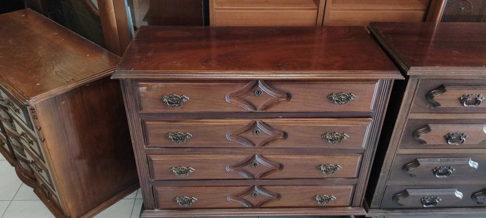 Várias comodas  bom estado