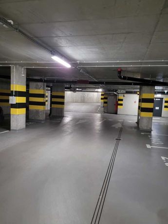 Wynajmę miejsce parkingowe w garażu podziemnym - Nałęczowska 20