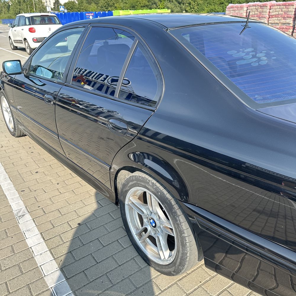 Продам е39 2.2 газ/бензин