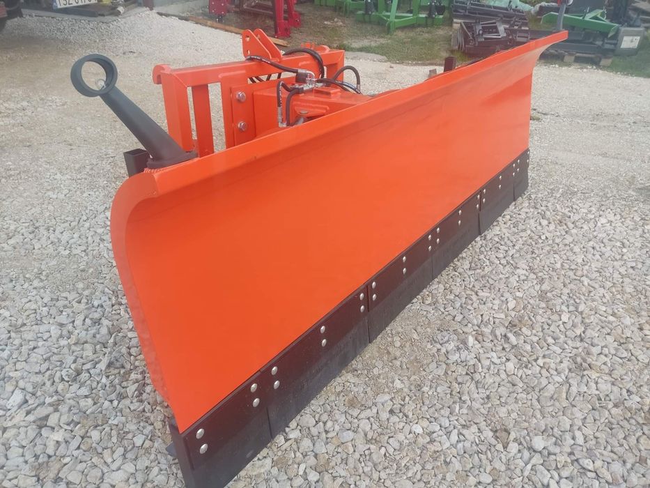 Nowy pług śnieżny do ciagnika metal technik 2.6m/3m