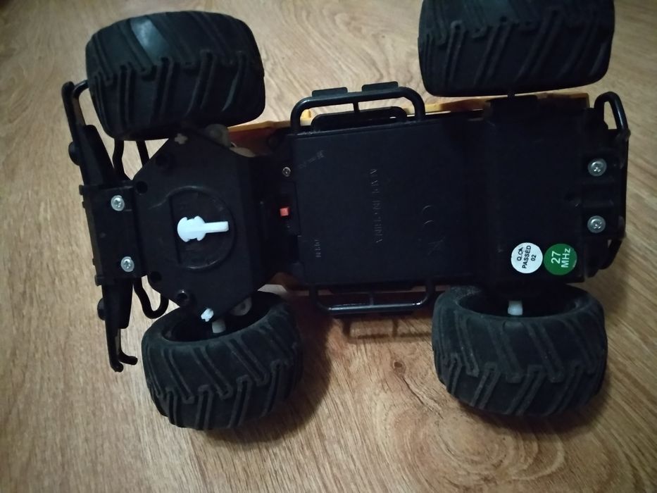 Машина машинка на пульте Титан внедорожник