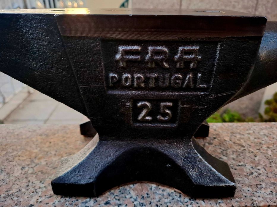 Bigorna de Ferreiro Marcada Portugal 25 kg