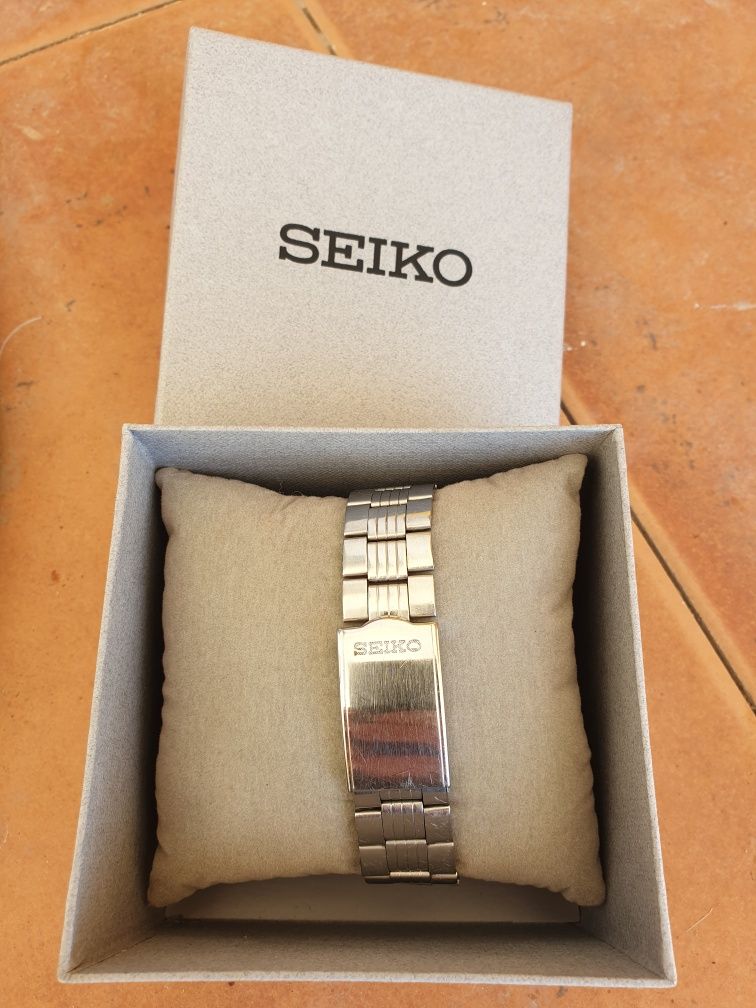 Relógio cronógrafo Seiko modelo Jumbo movimento 6138