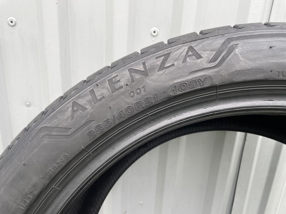 285/40 R21 Bridgestone Alenza 001