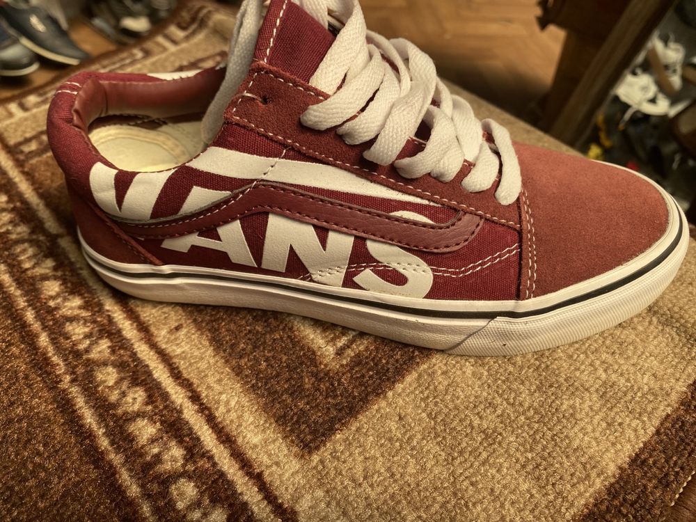 продаж кеди Vans