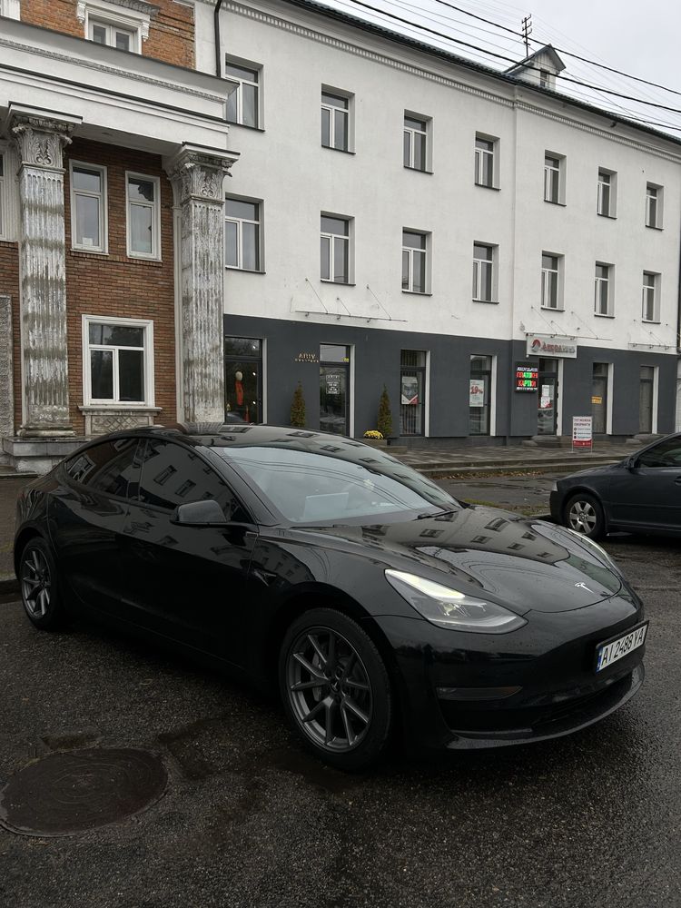 Автомобіль Tesla Model 3 2022 Dual Motor