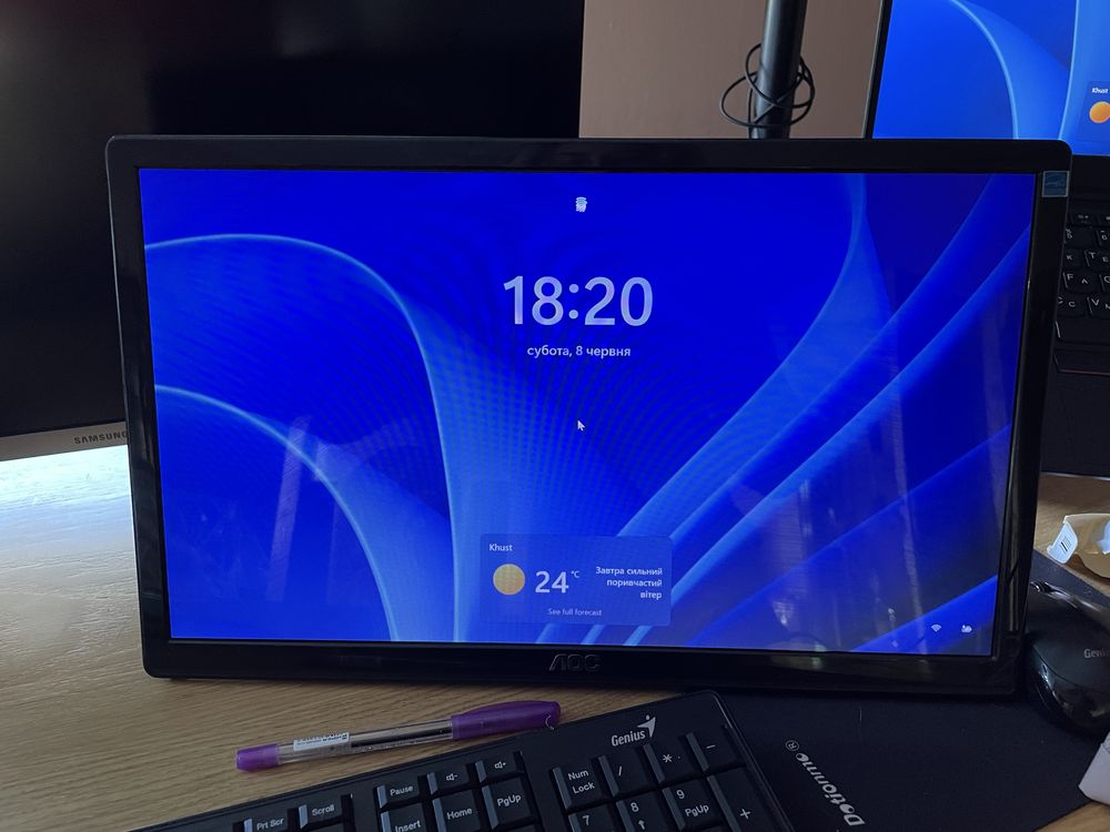 Портативний монітор AOC E1759FWU