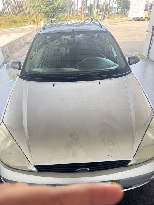 Ford focus  99 a gasolina