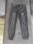Joggery czarne rozmiar 28/32