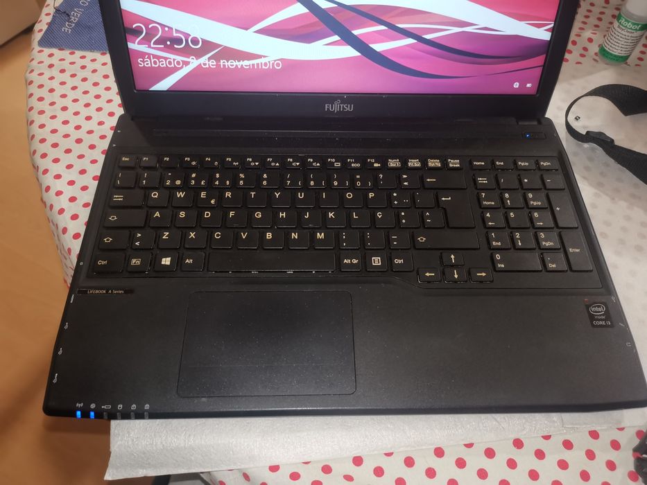 Portátil Fujitsu I3