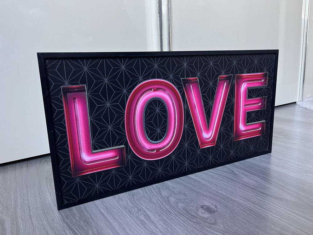 Картина Love з підсвіткою
