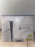 PS5 - acessórios ainda lacrados (cabos, 1 comando, consola)
