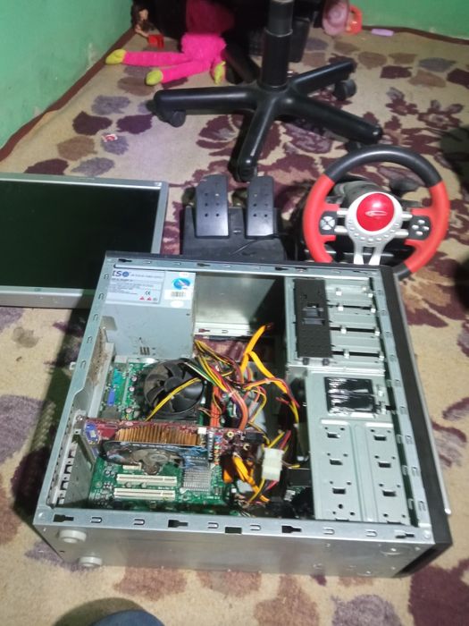 Продам настольный компьютер в полном комплекте