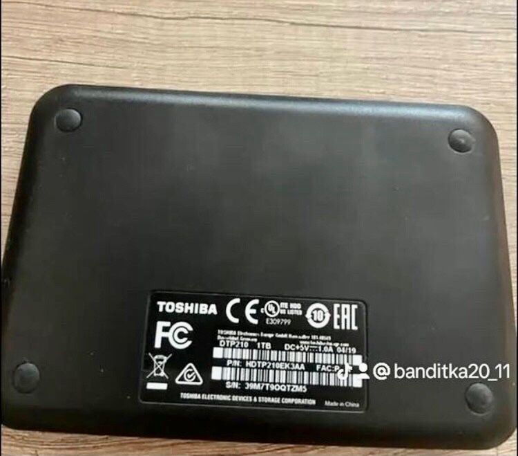 Продається жорсткий диск в хорошому стані бренд Toshiba