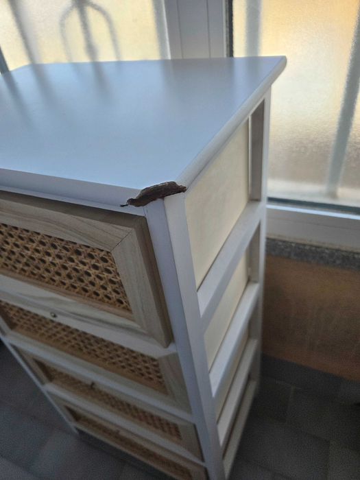 Cómoda/Mesa de cabeceira madeira